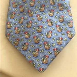 Vineyard vines tie